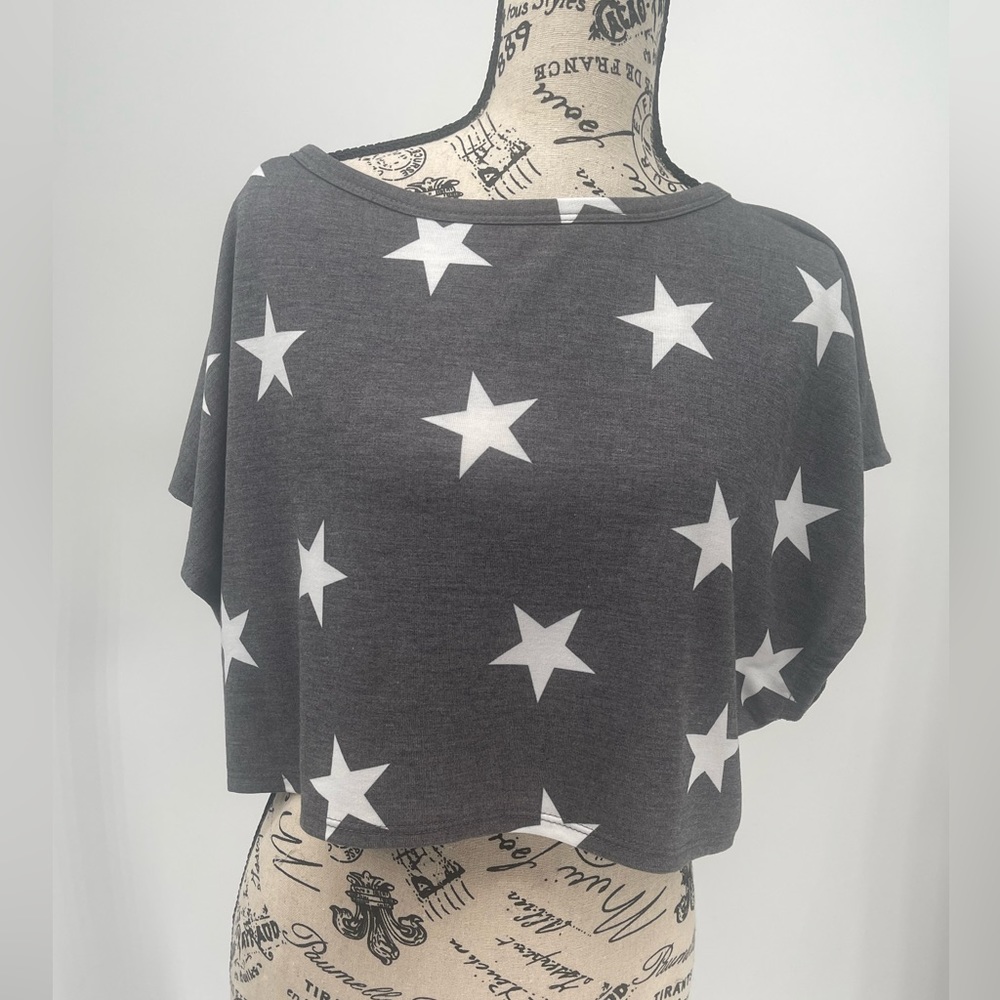 Heather Grey with white stars crop top t-shirt by Fantastic Fawn. NWT